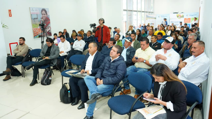 Con asociatividad y desarrollo regional crece el sector panelero del país