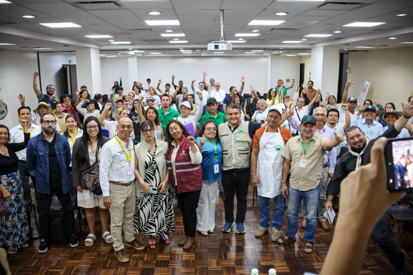 Santander fortalece su economía solidaria con el nuevo Centro de Empoderamiento Campesino "Raíces de Nuestra Tierra"