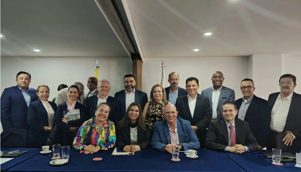Sector cooperativo dialoga con la nueva superintendente de la Economía Solidaria sobre supervisión, regulación y fortalecimiento del sector