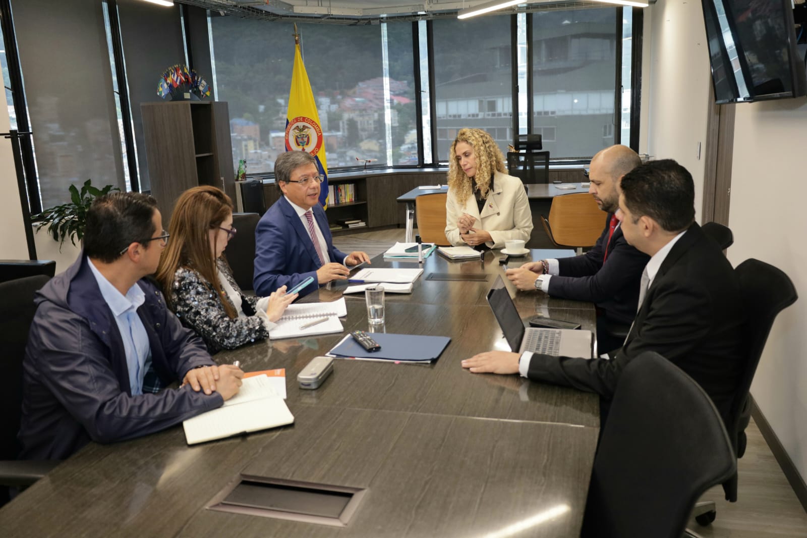 Cooperativismo entra en la agenda de MinTrabajo para impulsar empleo y formalización en Colombia