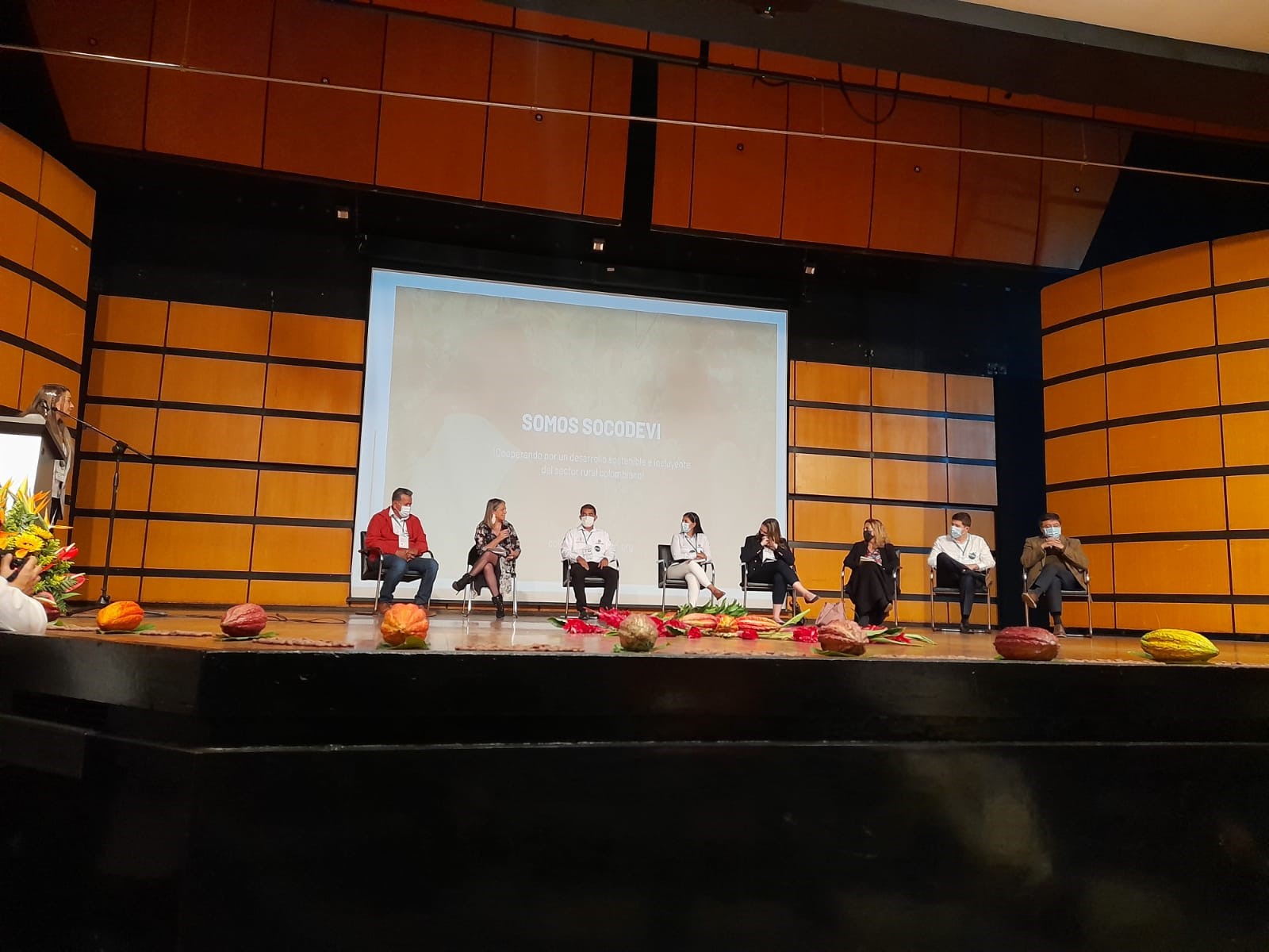 Las Cooperativas Rurales, una Estrategia de Impacto Social y Comercial Las Cooperativas Rurales, una Estrategia de Impacto Social y Comercial