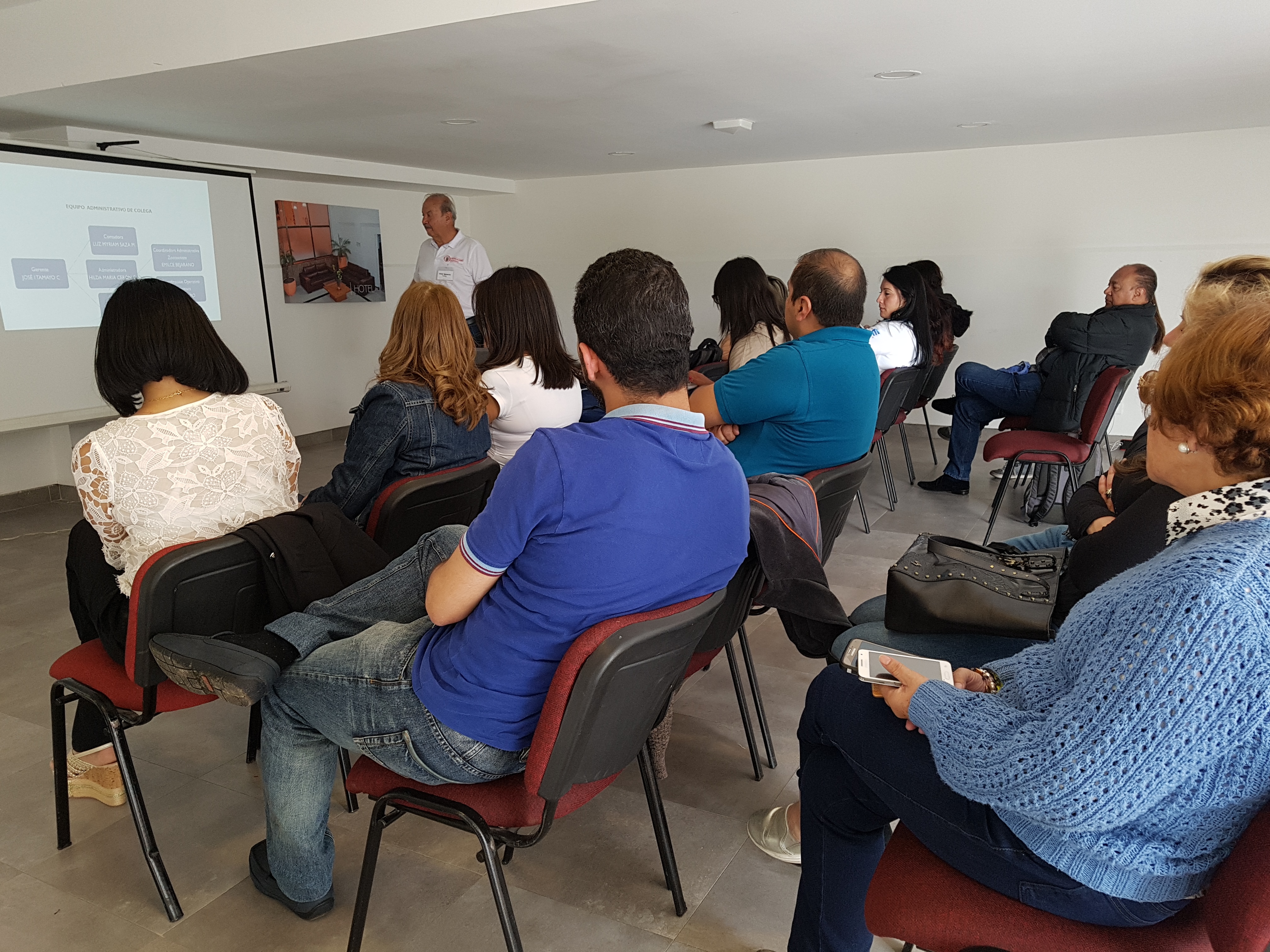 funcionarios de Organizaciones Solidarias