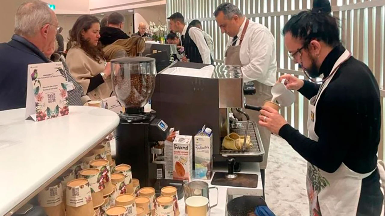 Café y chocolate, productos de origen colombiano que Gobierno promueve en Foro de Davos Café y chocolate, productos de origen colombiano que Gobierno promueve en Foro de Davos