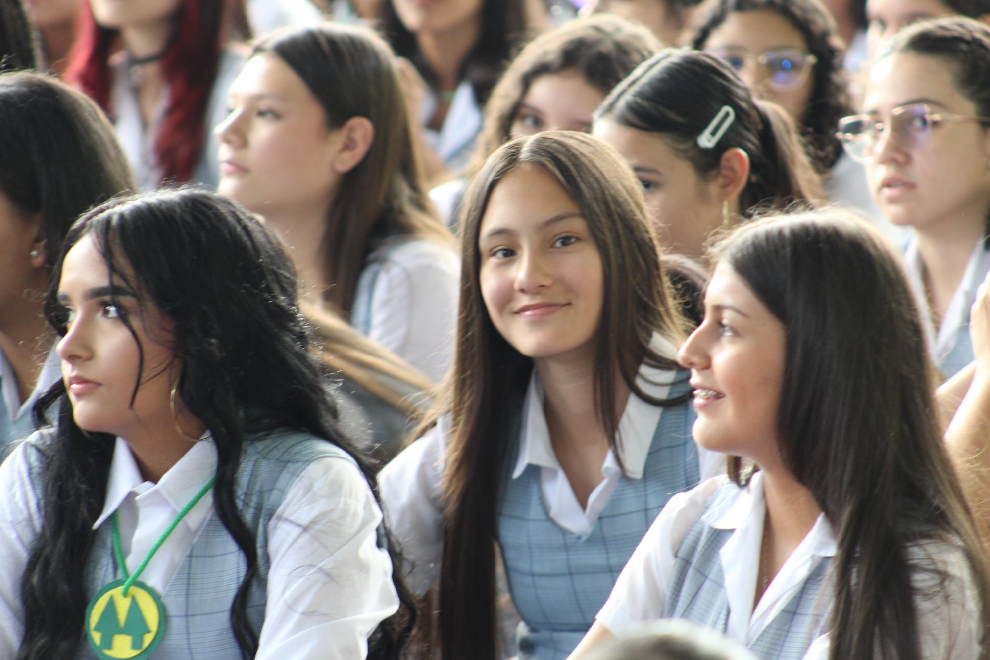 Avanza la formación en asociatividad solidaria en colegios