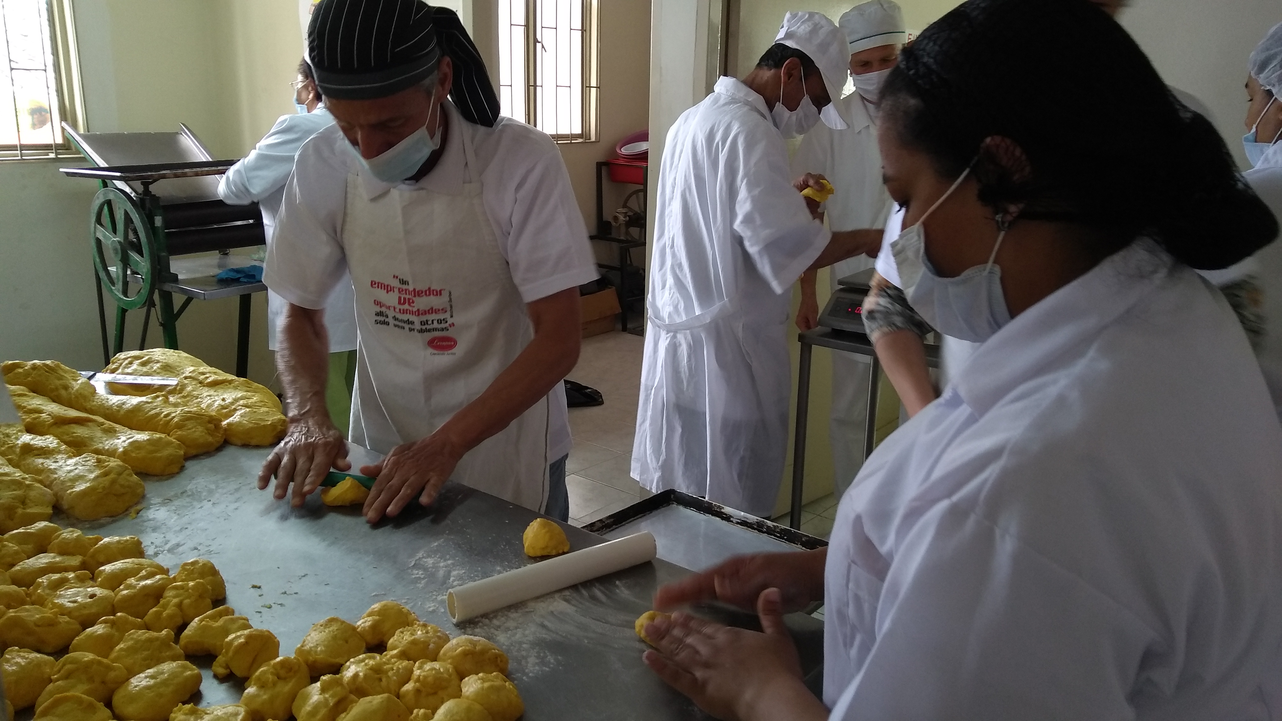 Desplazados Microempresarios del Pueblo de Colombia