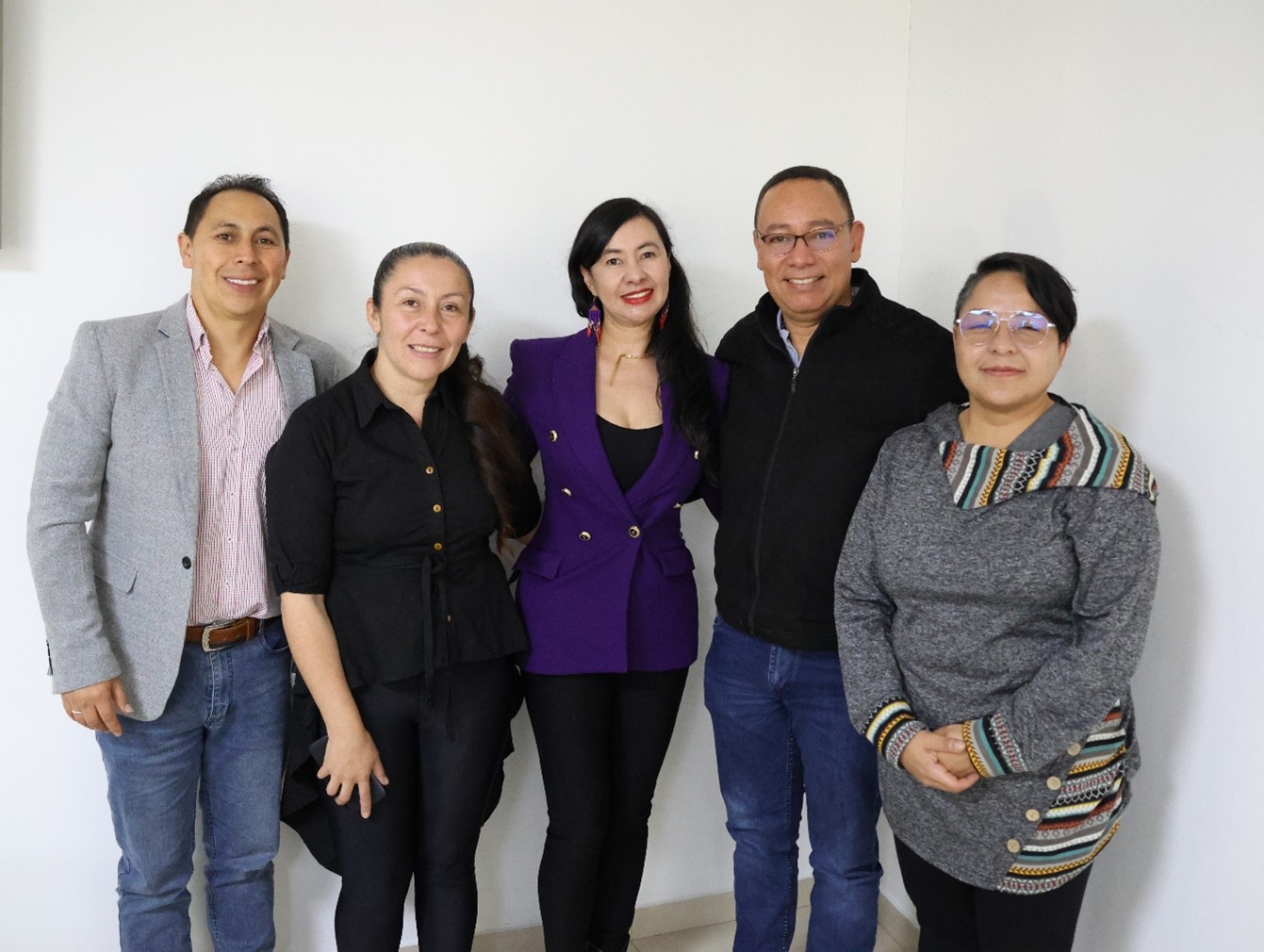 Tejiendo alianzas solidarias Tejiendo alianzas solidarias