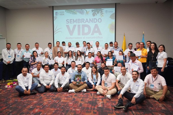 El Catatumbo, un Territorio Asociativo y Solidario que Siembra Vida El Catatumbo, un Territorio Asociativo y Solidario que Siembra Vida