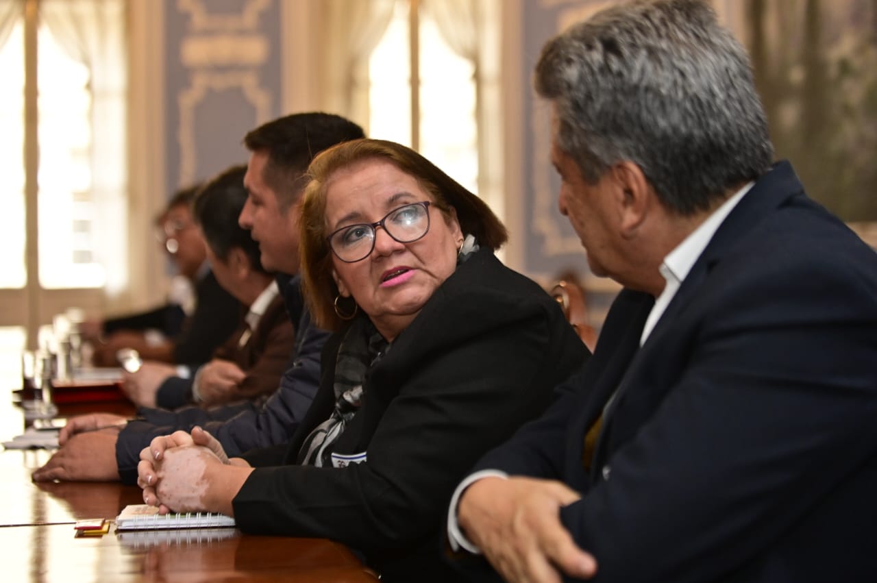 Reunión con líderes del sector solidario y popular