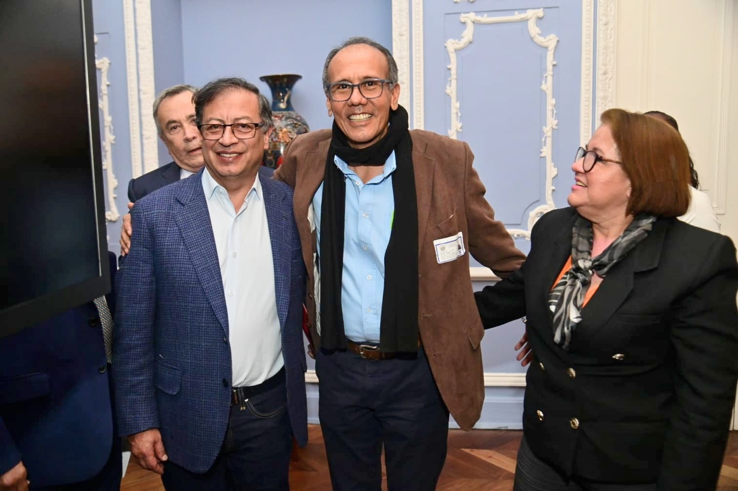 Reunión con líderes del sector solidario y popular