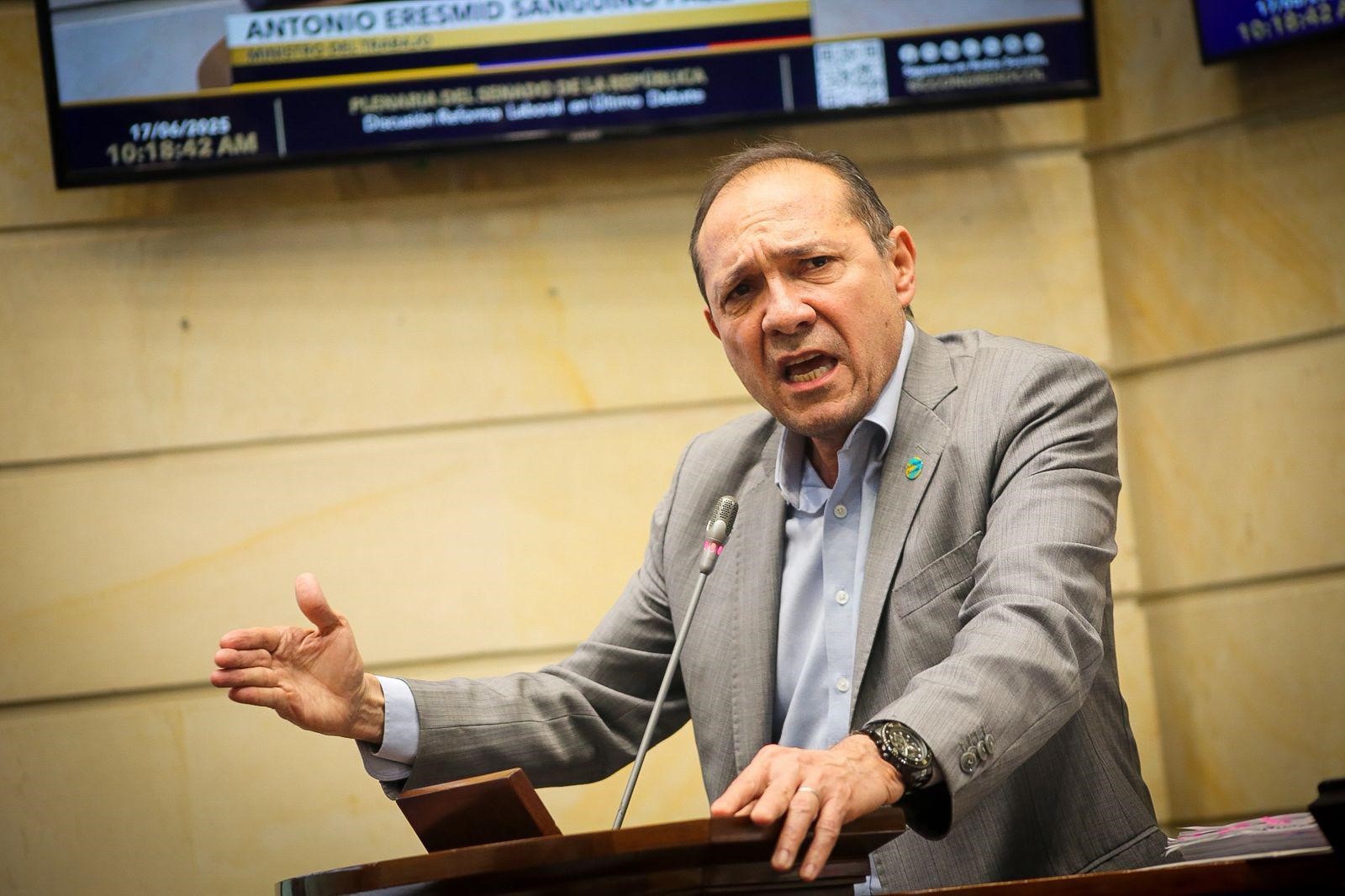 Aprobación de la reforma laboral Aprobación de la reforma laboral