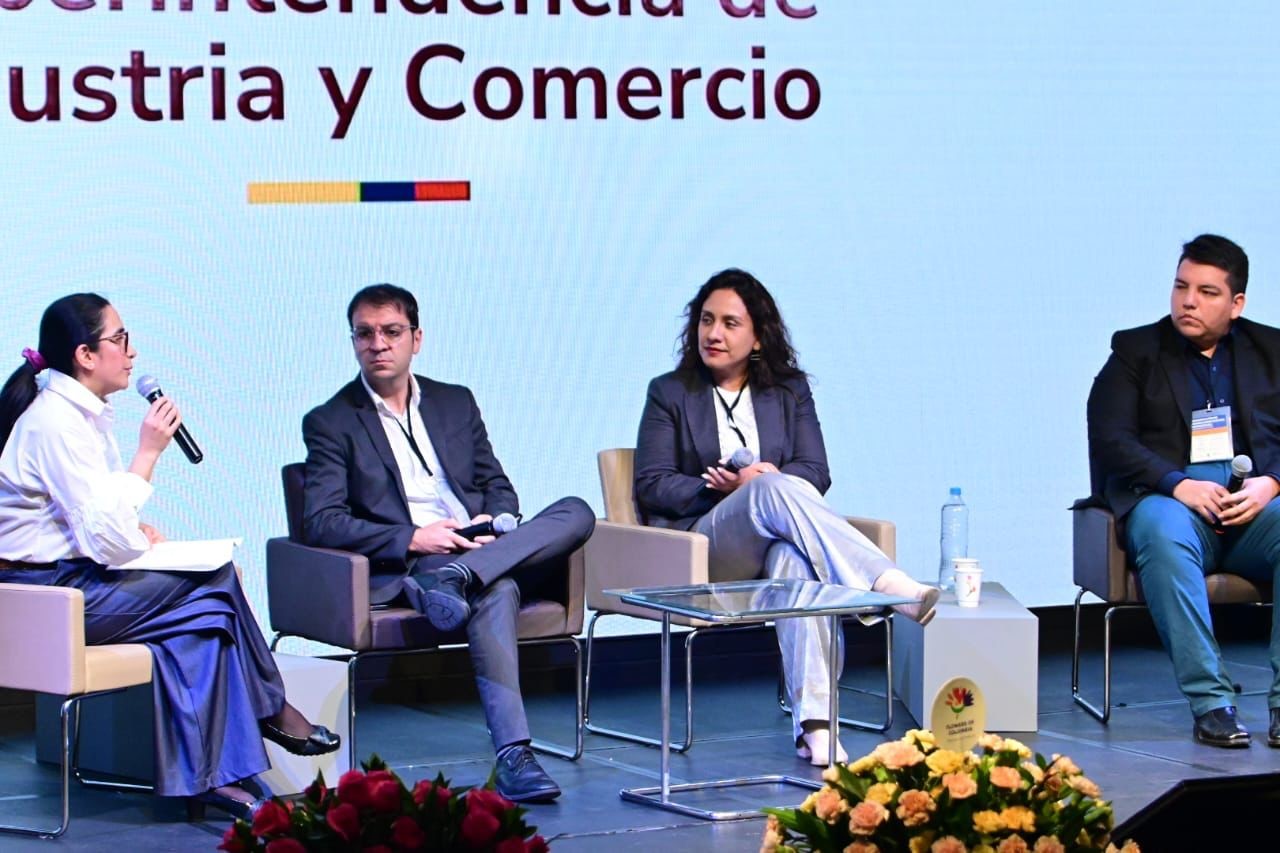 La asociatividad en las denominaciones La asociatividad en las denominaciones
