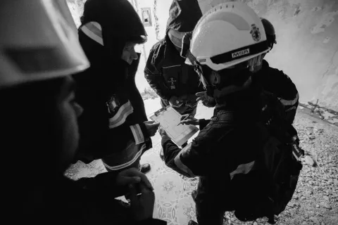 Gobierno avanza en medidas para el sector solidario tras terremoto del 10 de agosto