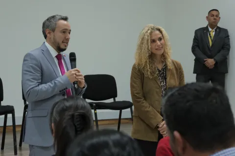 Ministra del Trabajo visita la Unidad Solidaria