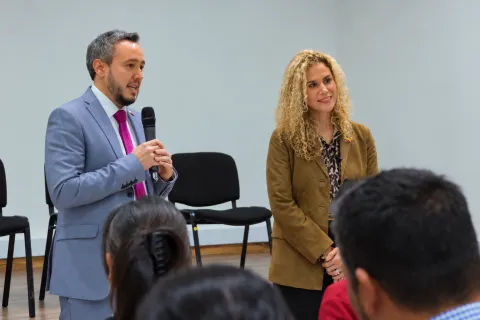 Ministra del Trabajo visita la Unidad Solidaria