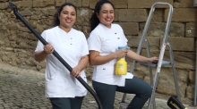 Dos hermanas colombianas con una cooperativa en España