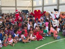 Niños de La Guajira reciben regalos de NaviDarSonrisas